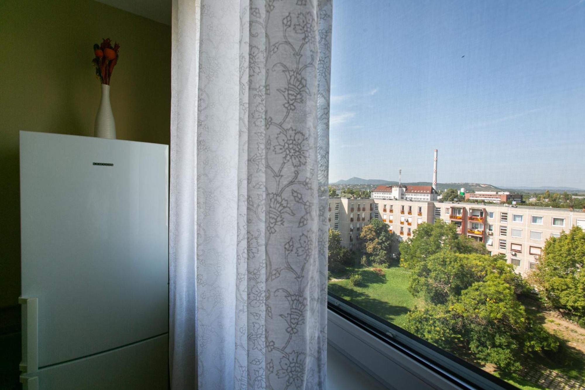 Buda Chill Cozy-stunning Panorama From Windows Apartment
